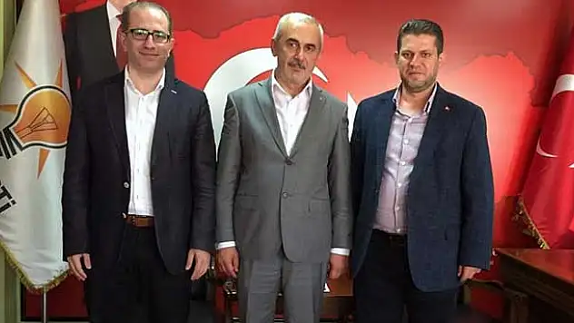 Meram Belediyesi Meclis üyesi Dinçer Ak Parti'ye katıldı