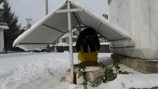 Meram Belediyesi'nden kuşlara yem