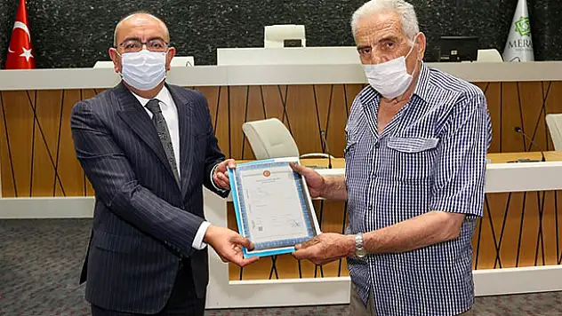 Meram Belediyesi tapu dağıtım töreni gerçekleştirdi