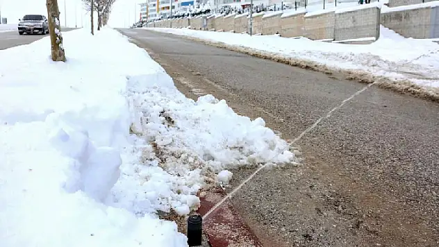 Meram Belediyesinden buzlanmaya karşı yeni sistem

