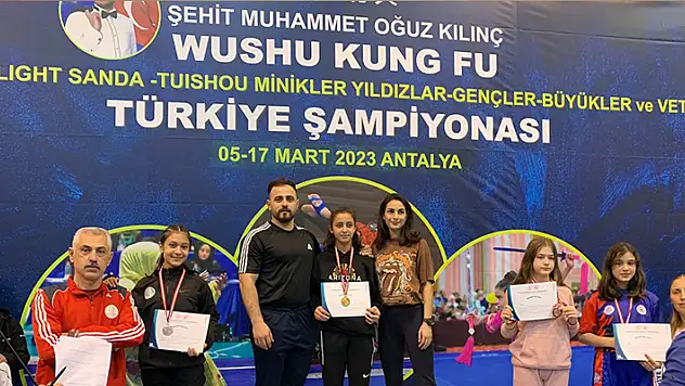 Meram Belediyespor, Wushu Kung-Fu Türkiye Şampiyonası'nın yıldızı oldu