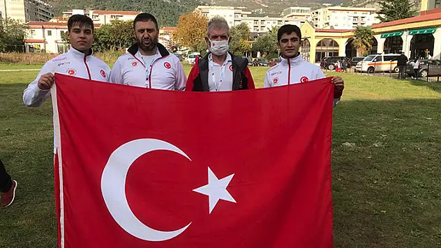 Meram Belediyesporlu kick boksçulardan 2 madalya