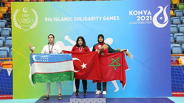 Meram Belediyesporlu Sabriye'den altın madalya