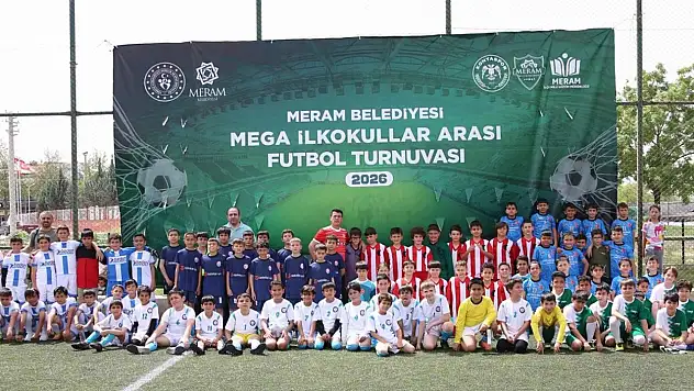 Meram'da ilkokullar futbolda yarışıyor