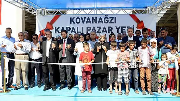 Meram'da kapalı pazar yeri açıldı