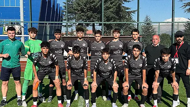 Meram Kara Kartallar ve 1922 Konyaspor 2. kademeye yükseldi