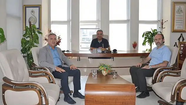 Meram Kaymakamı Çelik, Yeni Meram Gazetesini ziyaret etti