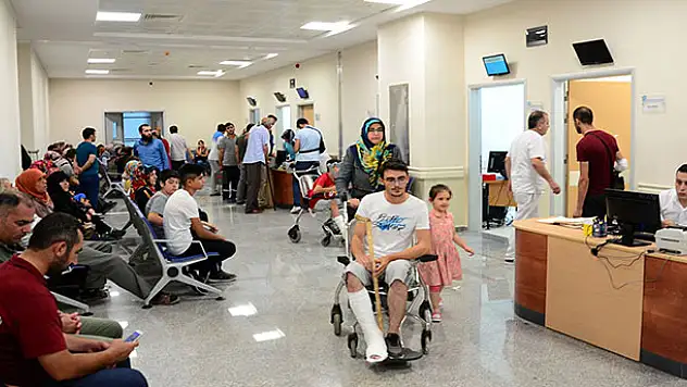 Meram Tıp Fakültesi yeni binasında hizmet vermeye başladı