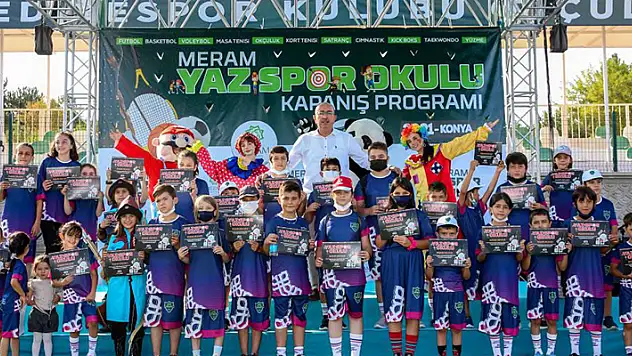 Meram Yaz Spor Okullarında son dersi başkan Kavuş verdi
