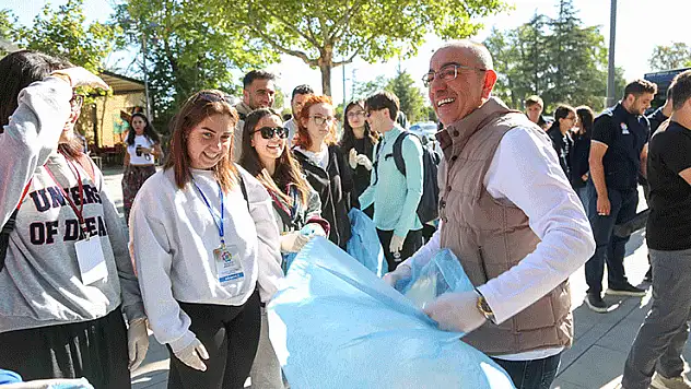Meram'da çevre farkındalığı yürüyüşü