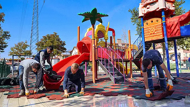 Meram'da park ve bahçeler kışa hazırlanıyor