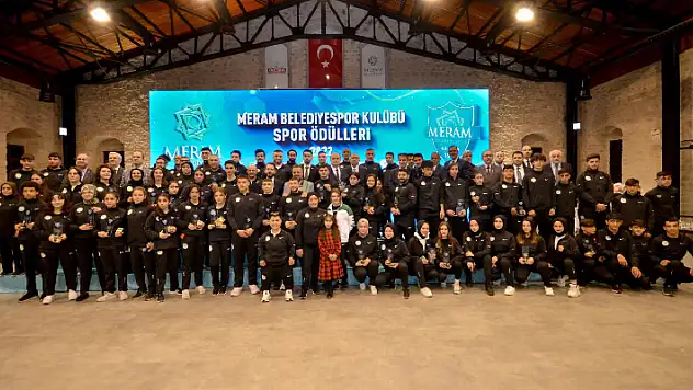 Meram'da sporcular ödüllendirildi 