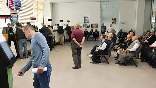 Meram'da vezneler öğle tatilinde de hizmette