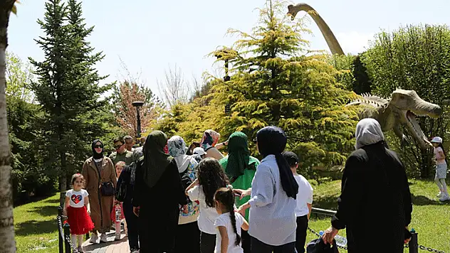 Meram'ın tematik eğlence parkı bu yaza da damgasını vurdu