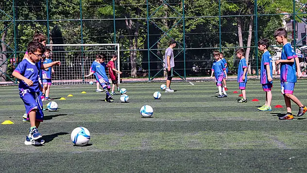 Meram'ın 'Yaz Spor Okulları' kayıtları başlıyor