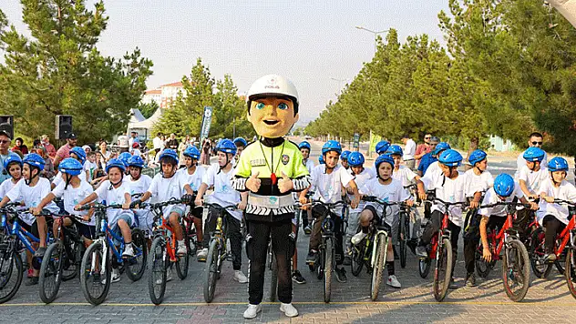 Meramlı çocuklar bisiklet yarışlarını çok sevdi