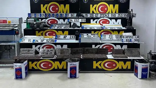 Merdiven altı plaka basım atölyelerine baskın: 4 tutuklama
