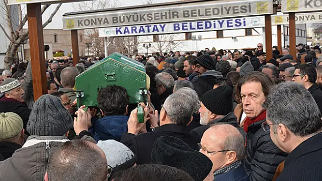 Merhum Yarar dualarla defnedildi