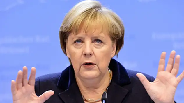 Merkel, AB'yi mülteci krizi konusunda uyardı