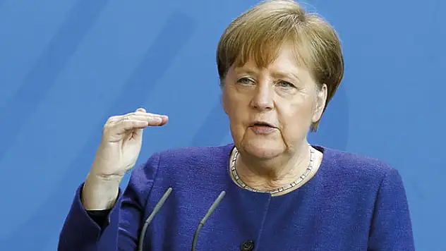 Merkel: Avrupa, tarihinin en zor durumunda