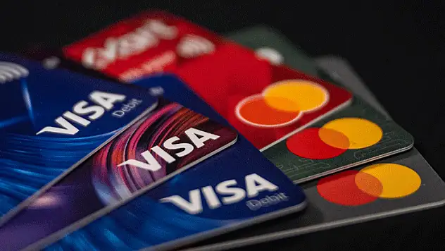 Merkez Bankası kredi kartı faiz oranlarını düşürdü