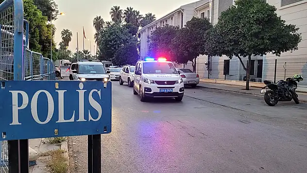 Mersin'de aranan şahıslara operasyon: 52 kişi yakalandı
