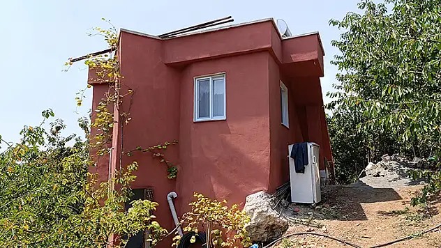 Mersin'de damat katliamı: Boşanma aşamasındaki eşini, kayınpederini ve kayınvalidesini öldürdü 
