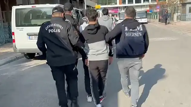 Mersin'deki DEAŞ operasyonunda yakalanan 8 zanlıdan 5'i tutuklandı
