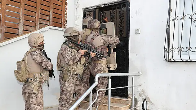 Mersin merkezli 5 ilde PKK/KCK operasyonu: 28 gözaltı kararı
