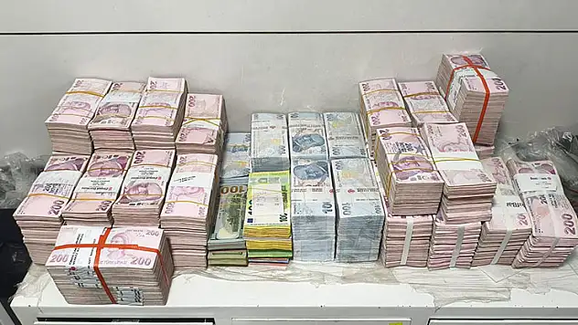Mersin merkezli yasa dışı bahis operasyonunda 4'ü hakem 36 şüpheli yakalandı