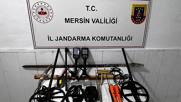 Mersin'de kaçak kazı yapan 4 şüpheli yakalandı