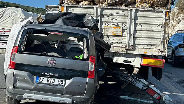 Mersin'deki feci kazada ölen 5 kişinin kimlikleri belirlendi