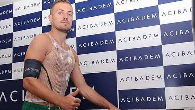Mert Günok sağlık kontrolünden geçti