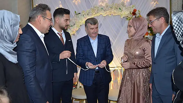 Merve ile Ali çifti evlilik öncesi ilk adımlarını attı
