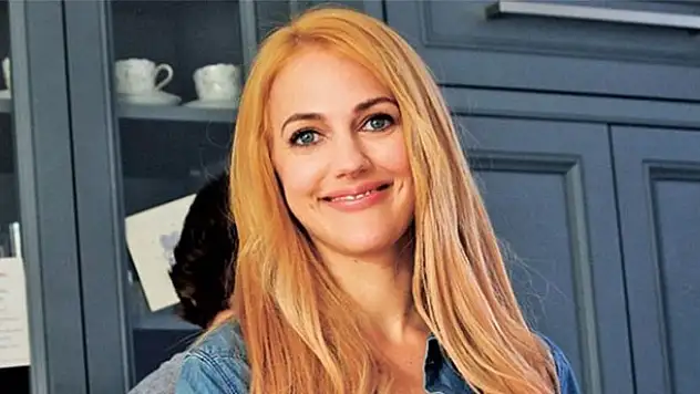 Meryem Uzerli'ye 'reklam' darbesi!