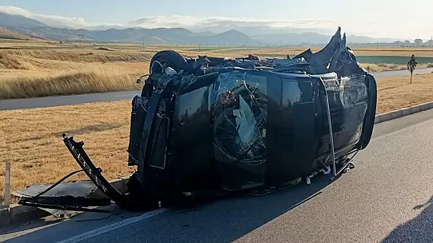 Merzifon'da traktör ve araç çarpıştı: 1 ölü, 4 yaralı