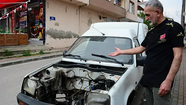 Meşhur film sahnesi gerçek oldu: Baba akü yok!
