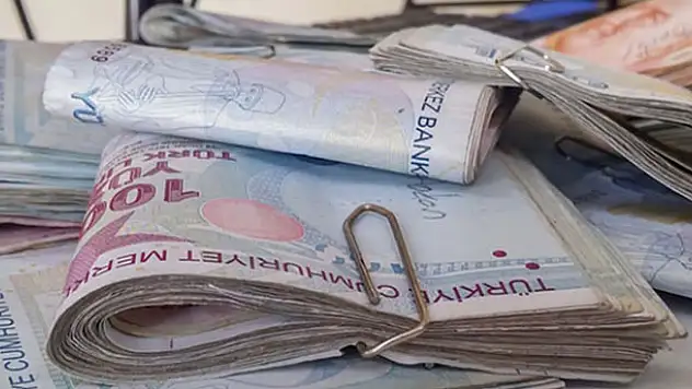 Meslek liselilere 2 bin 900 lira burs
