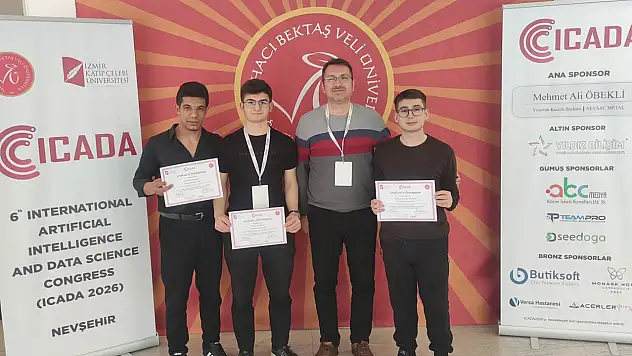 Meslek liseli gençler uluslararası kongrede makale sundu