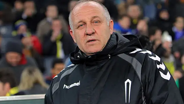 Mesut Bakkal istifa etti