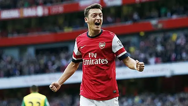 Mesut Özil, Premier Lig'de ayın futbolcusu seçildi