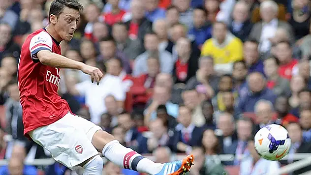 Mesut Özil şehitleri unutmadı