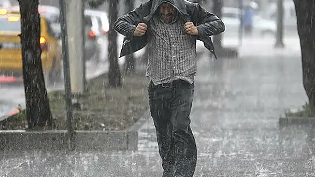 Meteoroloji uyardı! Konya, Karaman ve Niğde'de gök gürültülü sağanak bekleniyor