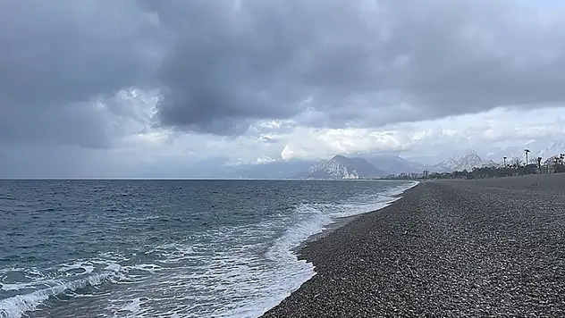 Meteorolojiden Akdeniz Bölgesi'nin batısı ve doğusu için fırtına uyarısı
