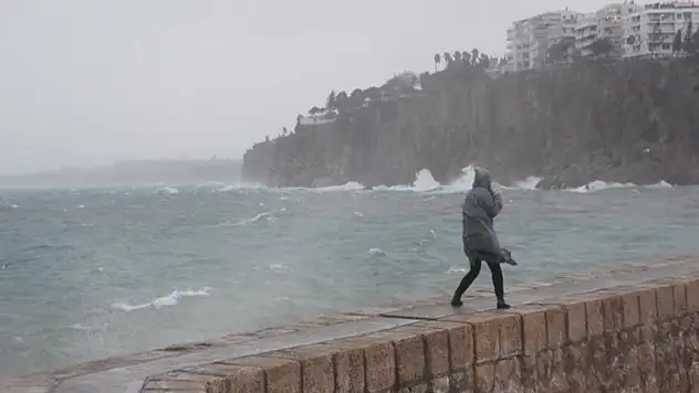 Meteorolojiden Batı Akdeniz için fırtına uyarısı