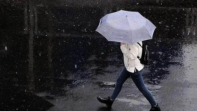 Meteorolojiden yarın için bazı bölgelere yönelik yağış uyarısı
