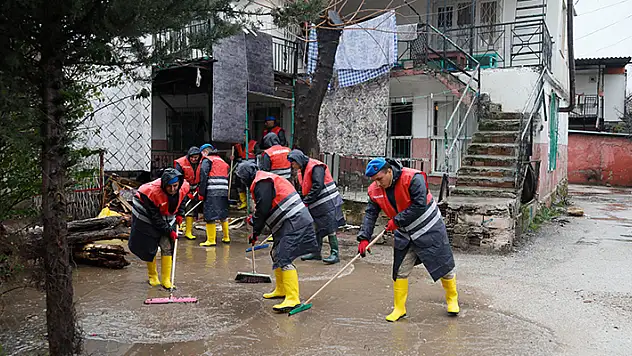 Meteorolojinin Antalya için uyarısı 'turuncu'dan 'yeşil'e döndü 

