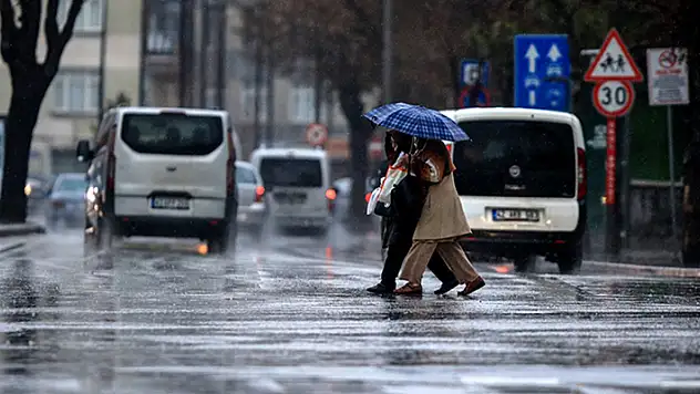 Meteroloji, Konya dahil 18 ili sarı ve turuncu kodla uyardı
