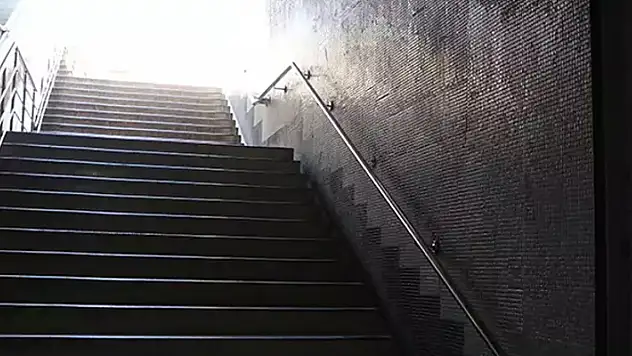 Metroda dehşet: Boşanma aşamasındaki eşini öldürdü
