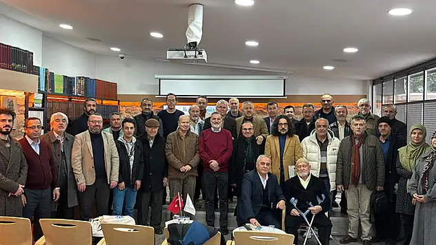 Mevlânâ düşüncesinde ahlakın iki yüzü: Gayeci Ahlak ve Aşk Ahlakı